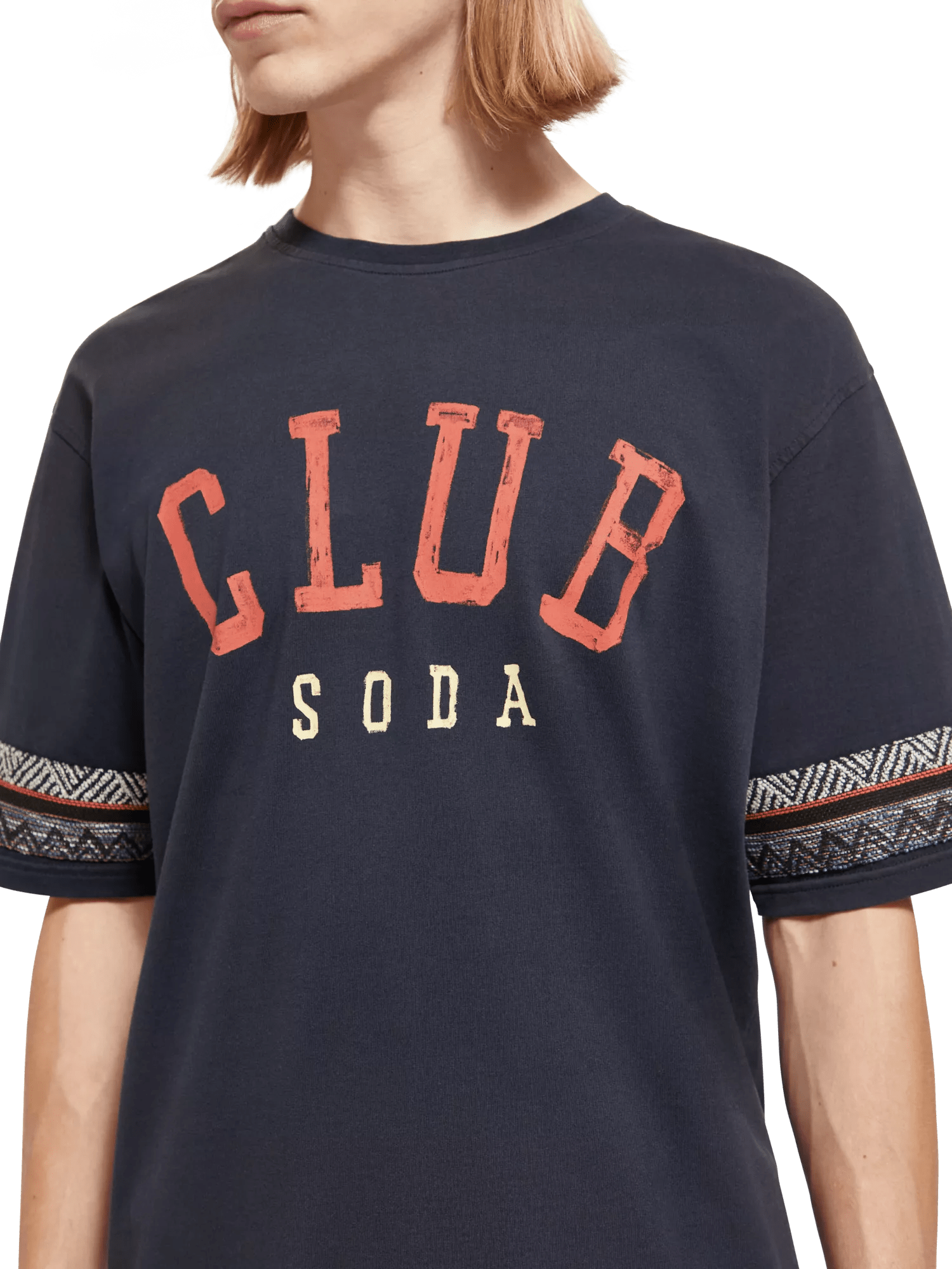 Scotch & Soda Relaxed fit club soda applique T-shirt in Organic Cotton 174587_0002_MDL_DTL1