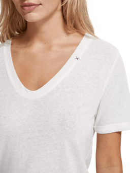 Scotch & Soda Embroidered linen-blended V-neck T-shirt MDL-DTL1