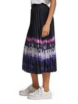 Scotch & Soda Pleated high rise midi skirt with abstract print MDL-SDE