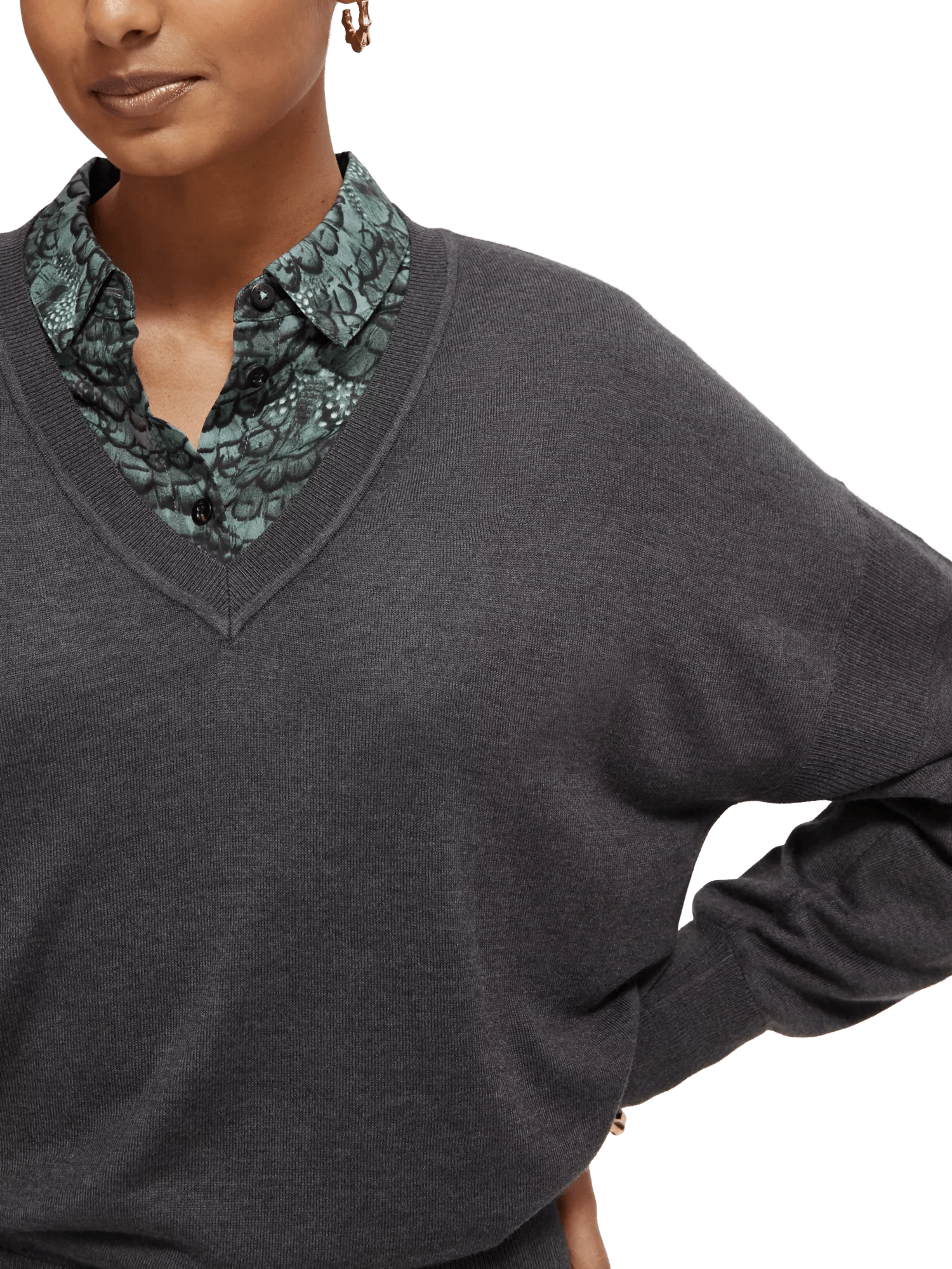 Scotch & Soda Relaxed fit V-neck sweater MDL-DTL2